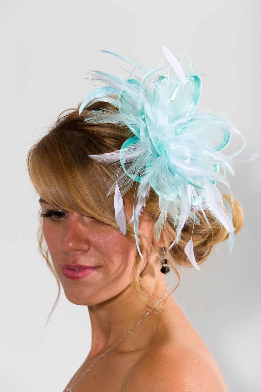 aqua white small satin hackle (9)aqua white small satin hackle (9)aqua white small satin hackle (9)