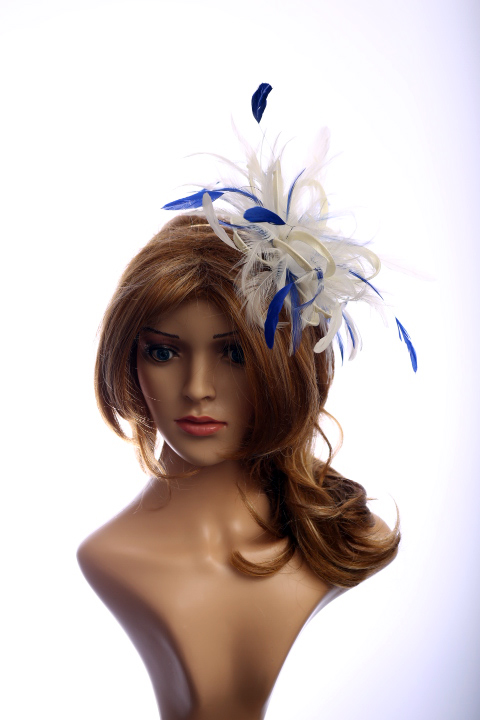 ivory royal blue small hackle bunty 5