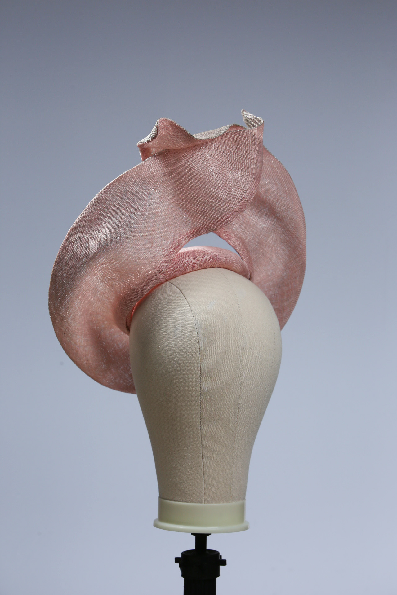 silver and baby pink lm saucer 7 Pale dusky pink button pillbox hat with a silver shimmery lurex saucer