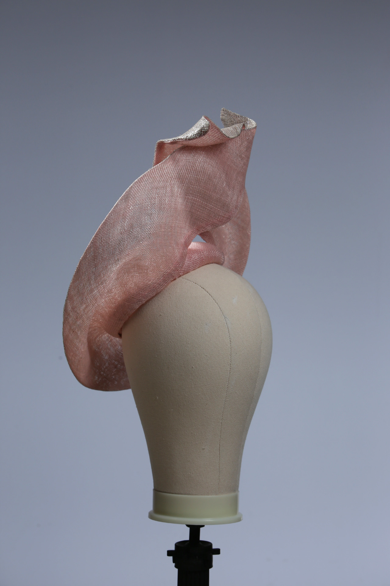 silver and baby pink lm saucer 6 Pale dusky pink button pillbox hat with a silver shimmery lurex saucer