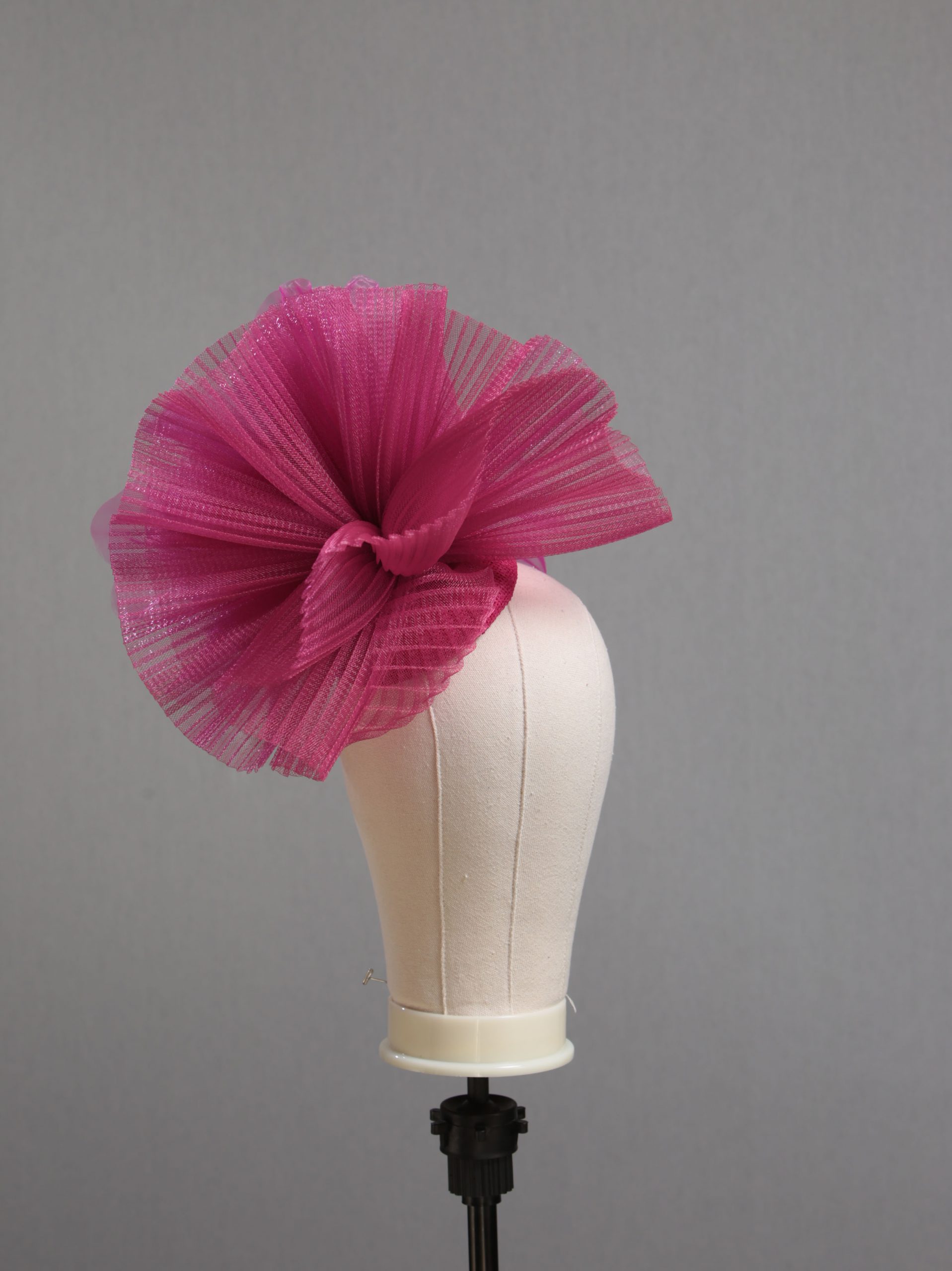 hot pink flower crin pillbox 13 hot pink flower crin pillbox fascinator hat