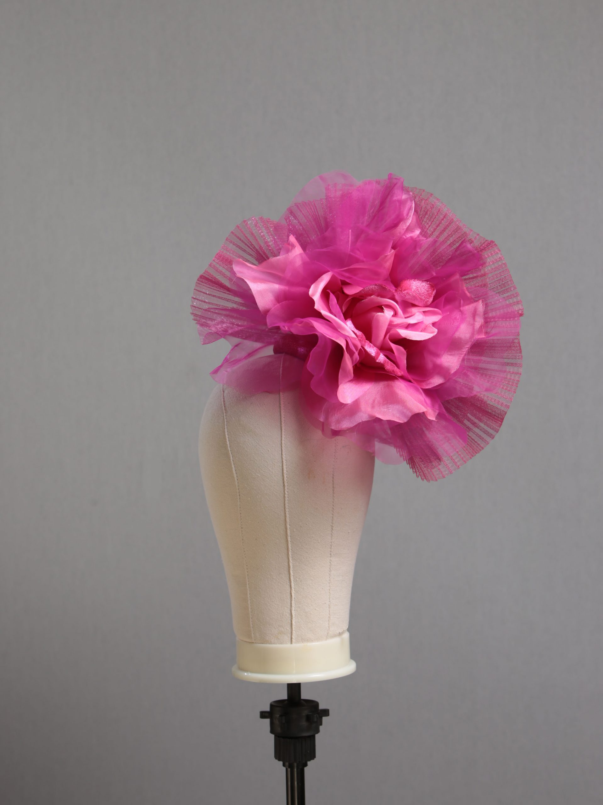 hot pink flower crin pillbox 8 hot pink flower crin pillbox fascinator hat